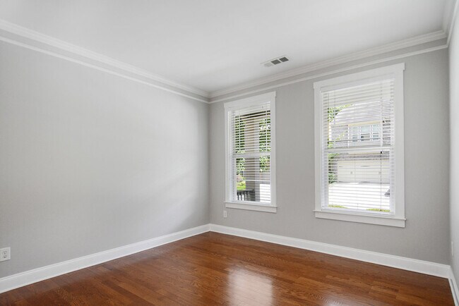 Building Photo - 2056 Hatteras Wy