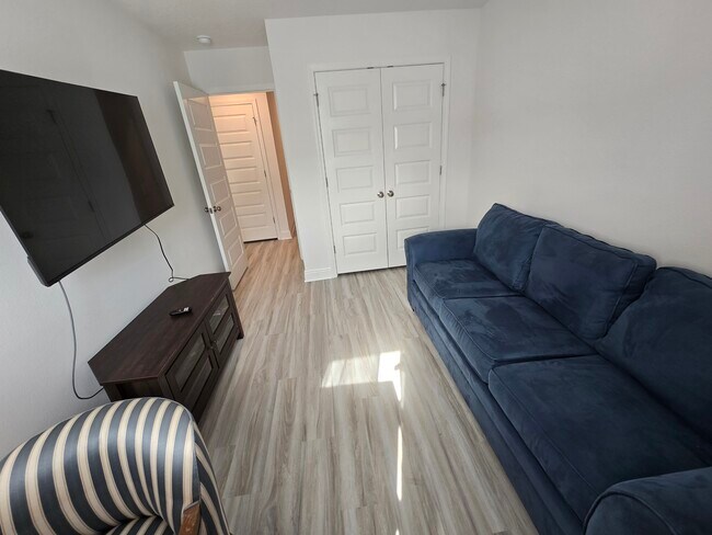 Building Photo - 52 Phoenix St