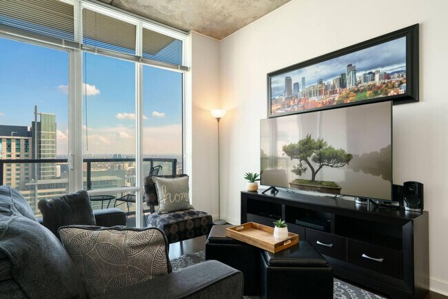 Building Photo - 1464-1474 Stout St