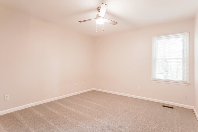 Building Photo - 6413 Andsley Dr