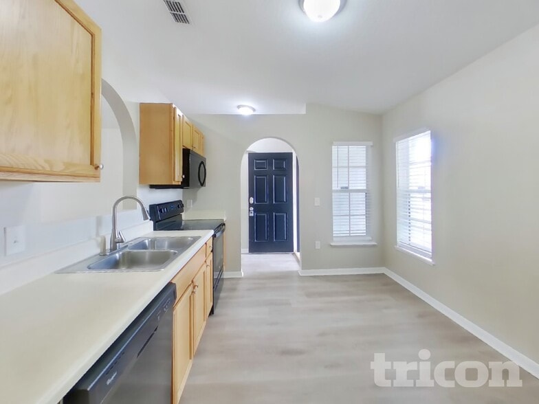 Building Photo - 339 Squires Grove Dr