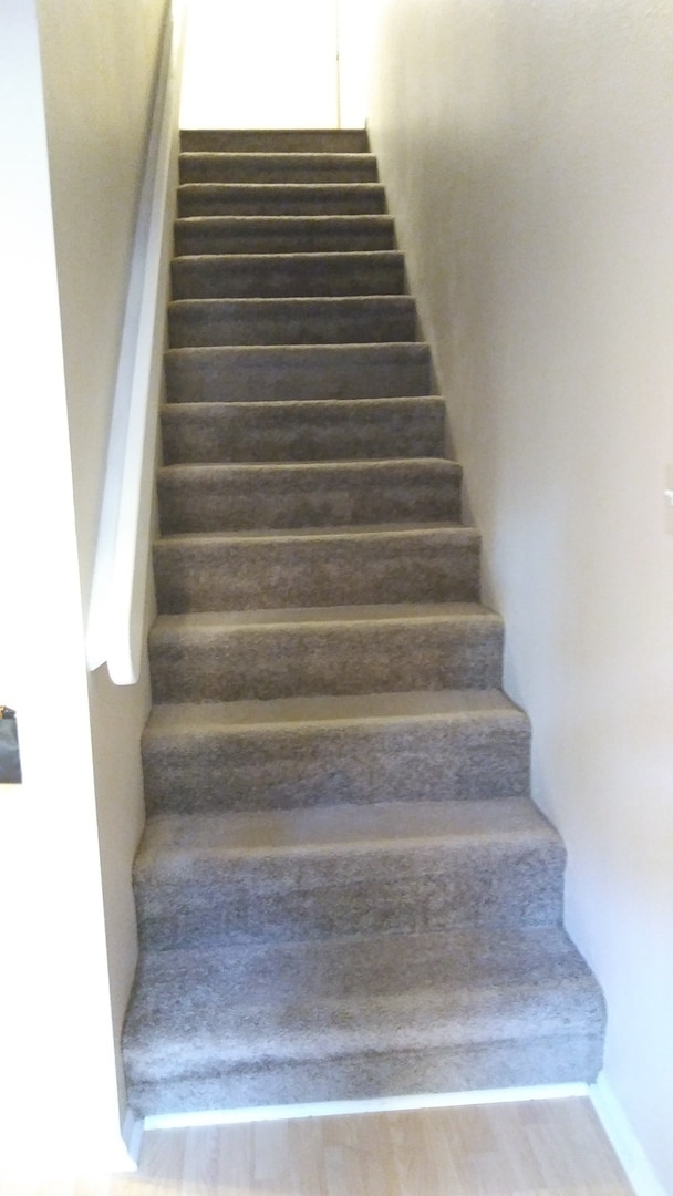 Building Photo - Townhouse