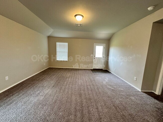 Building Photo - 9913 Rattlesnake Ln