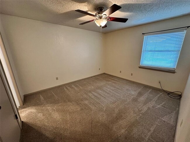 Building Photo - 2221 NE 8th St