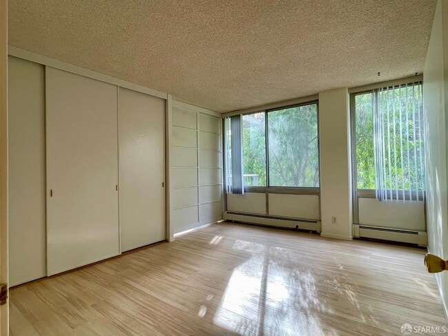 Building Photo - 400 Davey Glen Rd