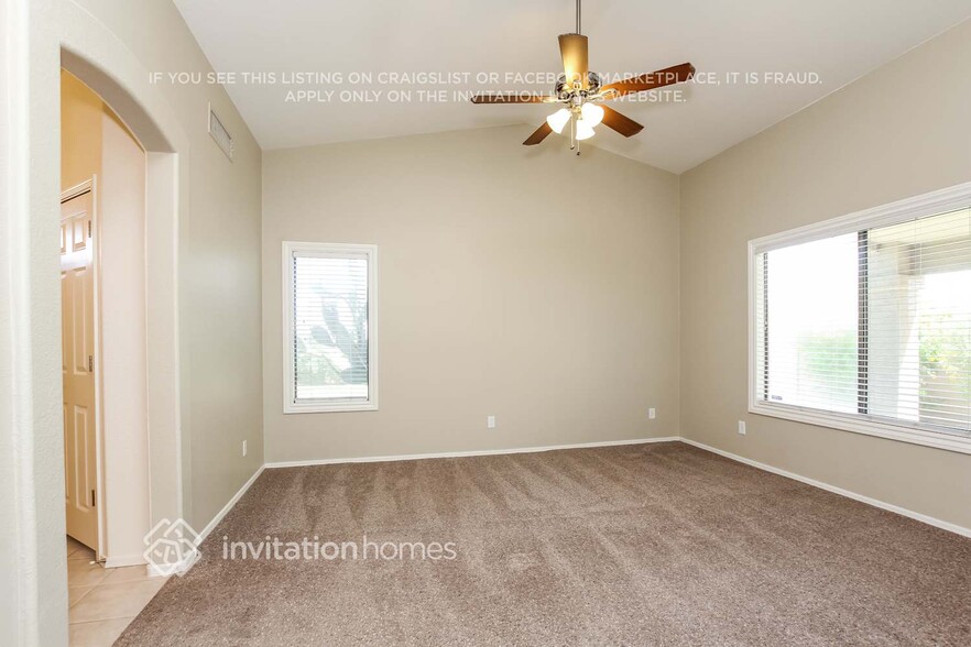 Building Photo - 14003 N 133rd Dr