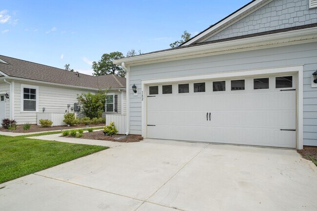 Building Photo - 182 Holloway Hl