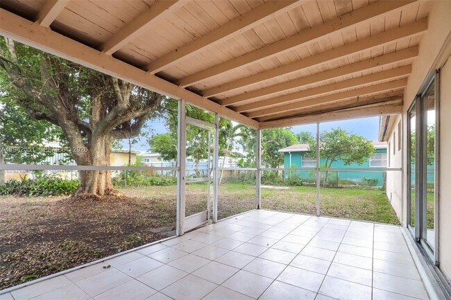 Building Photo - 4180 NW 34th Way