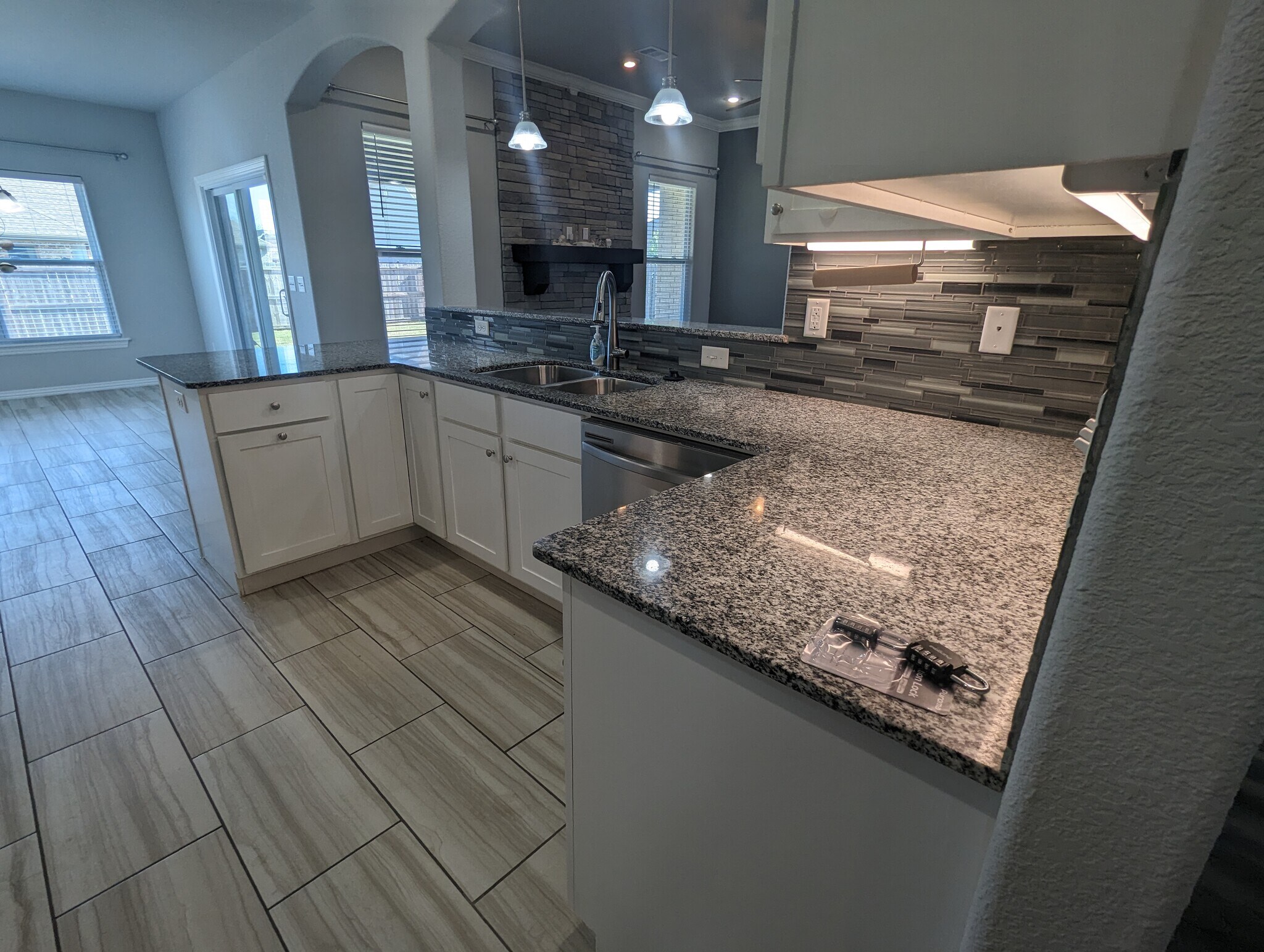 Kitchen with granite counter top - 4360 W Wales Dr