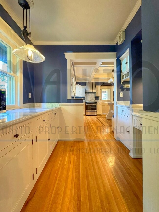 Building Photo - **COMING SOON** South Hill Swank