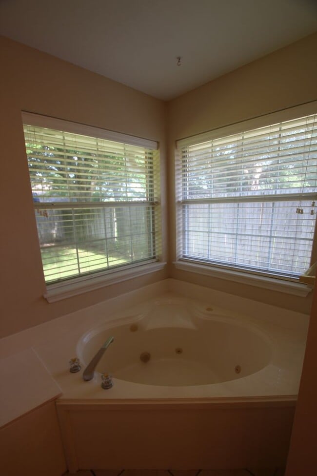 Building Photo - Almost Ready! 3 Bedroom 2 Bath in Whitehouse ISD!