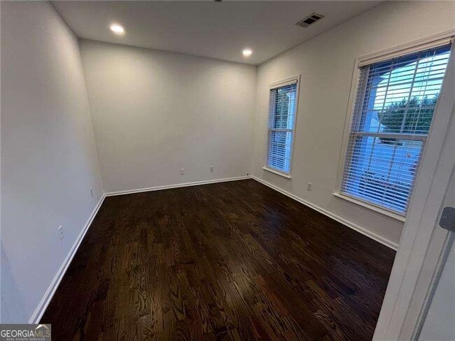 Building Photo - 319 Dexter Dr