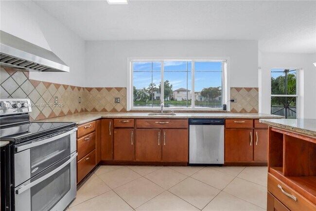 Building Photo - 3224 SW 175th Ave