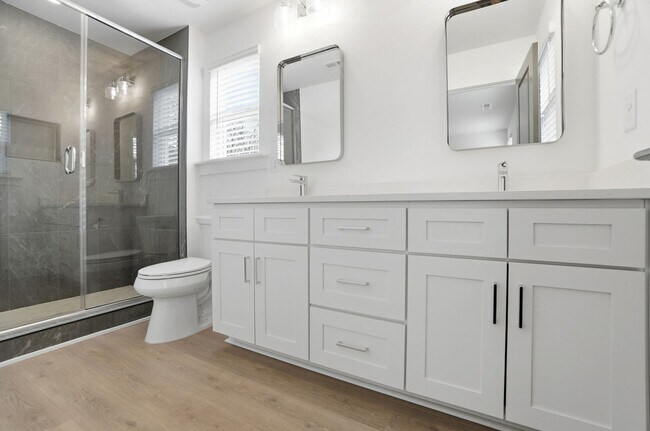 Building Photo - Bright & Modern New Construction Townhome