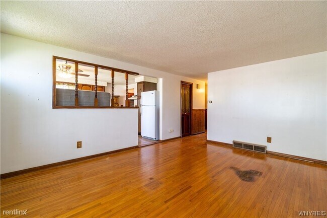 Building Photo - 3 br, 2 bath House - 85 Karen Lane