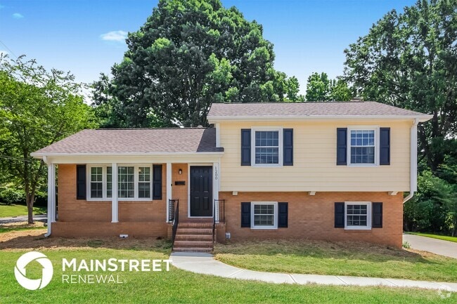 Building Photo - 1200 Castlegate Dr