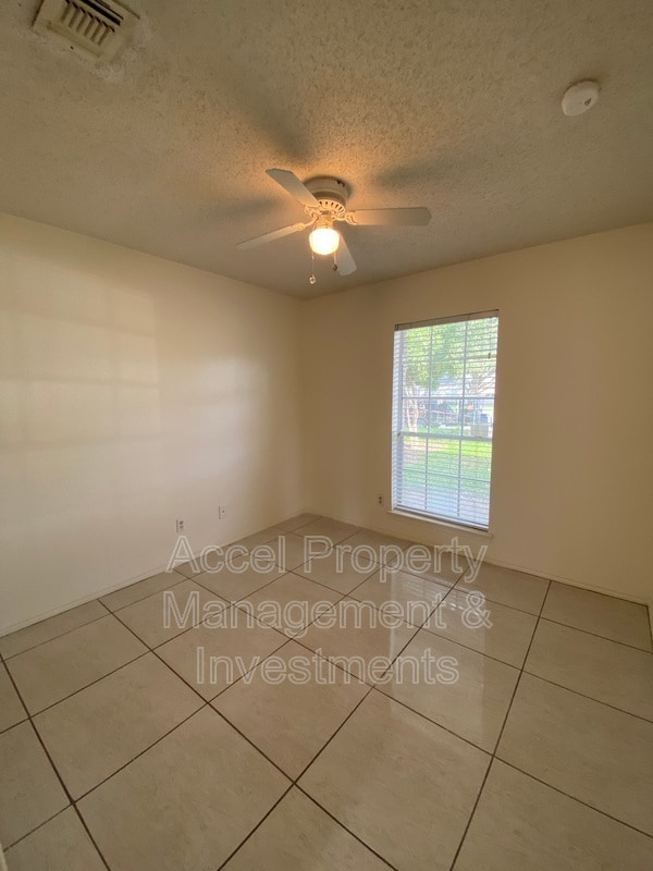 Building Photo - 6617 N 40th St