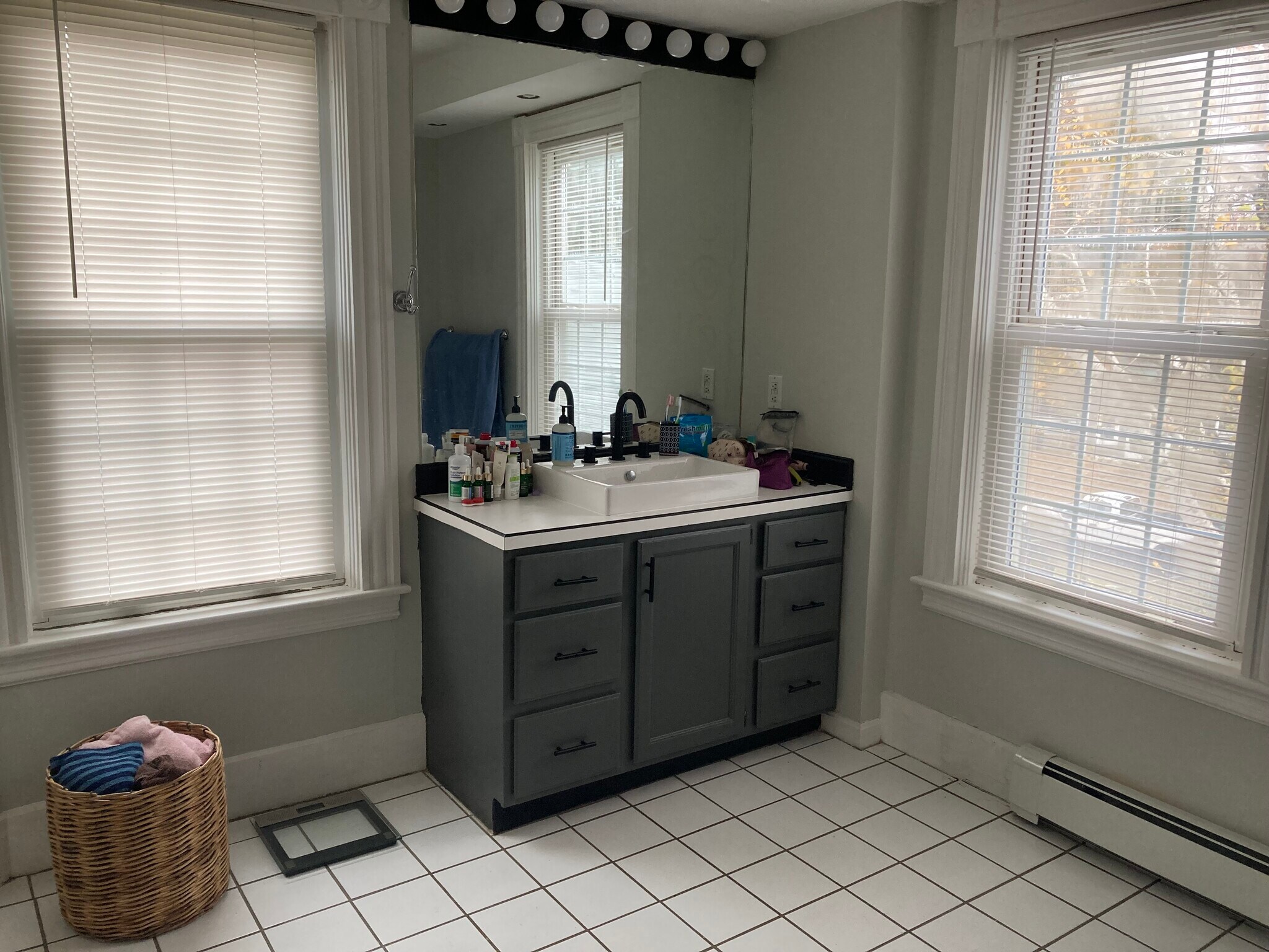 Building Photo - 155 Hill St