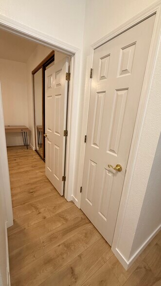 Building Photo - 305 Donna Dr