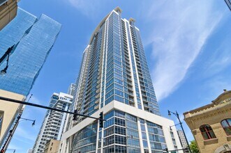 Building Photo - 100 E 14th St