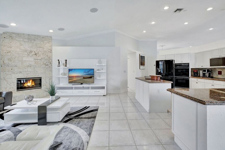 Building Photo - 2922 Medinah