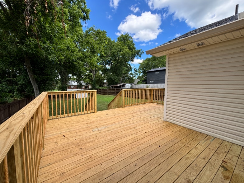 Building Photo - 1403 Litton Ave