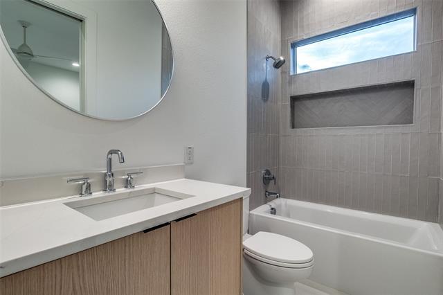 Building Photo - 2315 Hawthorne Ave