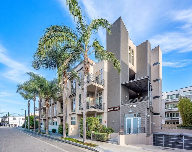 Building Photo - 13320 Beach 202 BCH