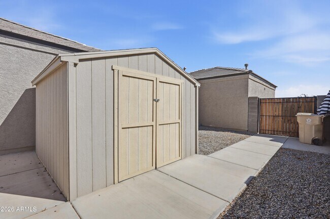 Building Photo - 30558 W Clarendon Ave