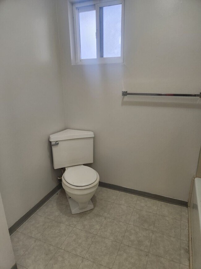 Building Photo - p513