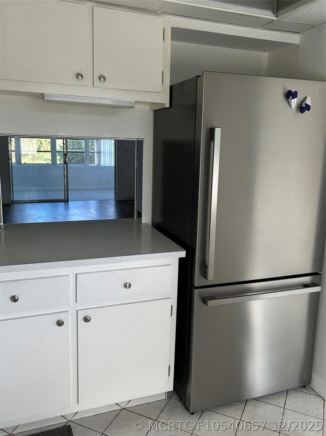 Building Photo - 7807 Golf Cir Dr