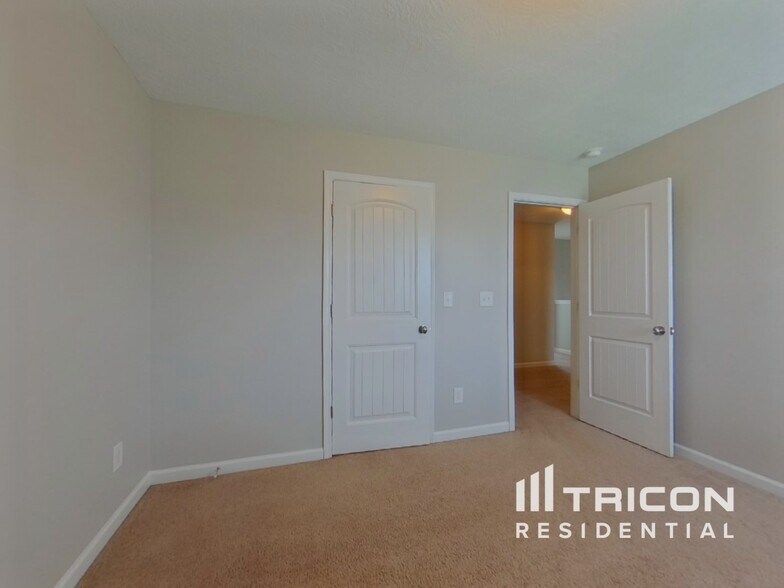 Building Photo - 2148 Grv Lndg Wy