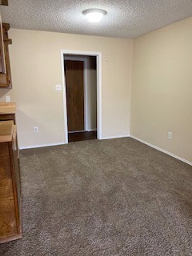 Building Photo - 3204 Chimney Rock Rd