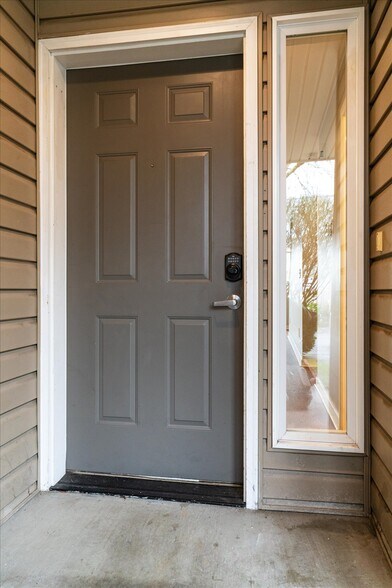 Building Photo - 501 23rd Ave S