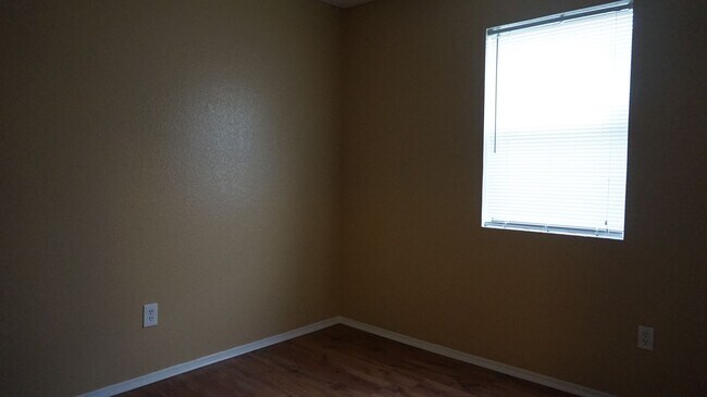 Building Photo - 2806 Derby Dr
