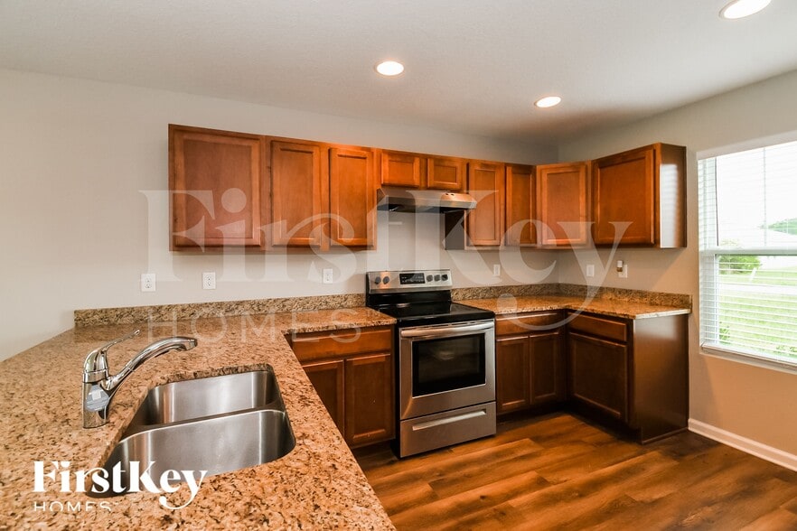 Building Photo - 9309 Java Fern Ct