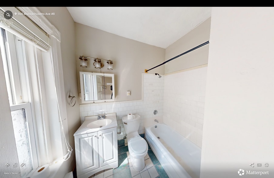 Building Photo - 910 Massachusetts Ave