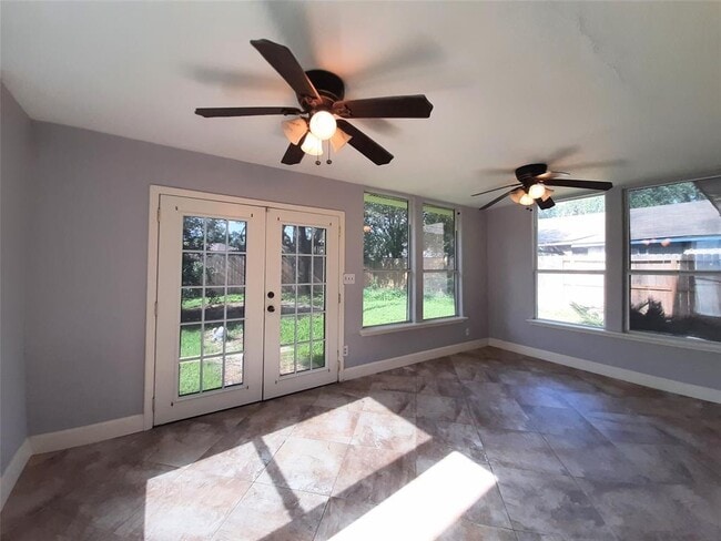 Building Photo - 16807 Rockstone