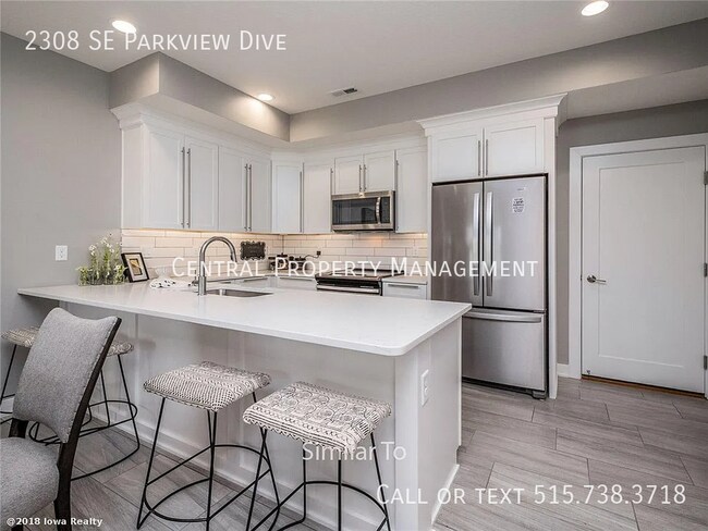 Building Photo - 2308 SE Parkview Crossing Dr