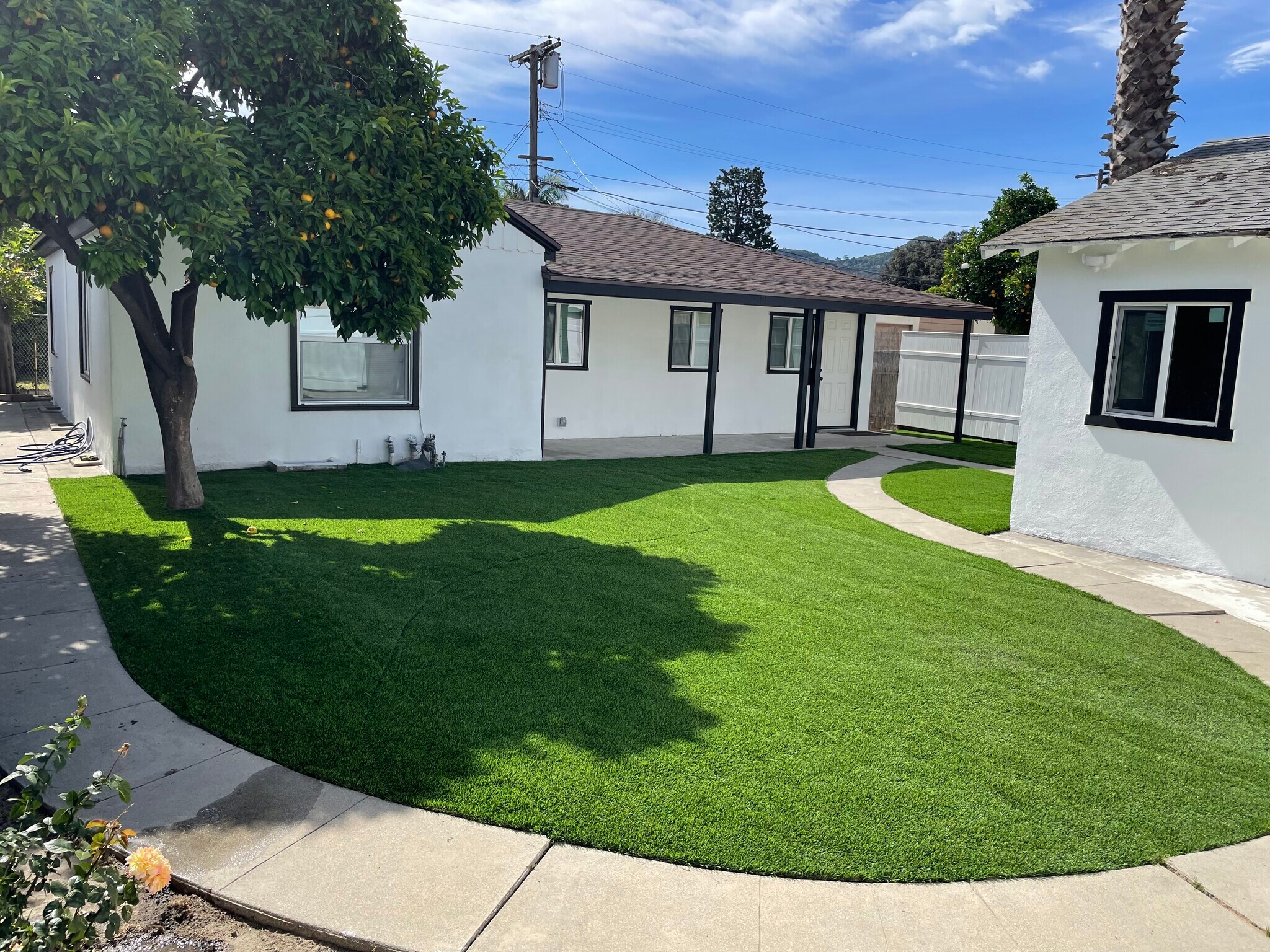 Building Photo - 340 W Alameda Ave