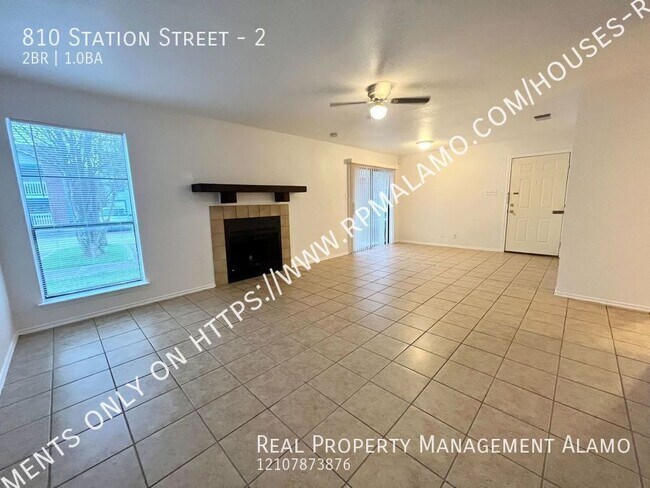 Building Photo - 810 Station St