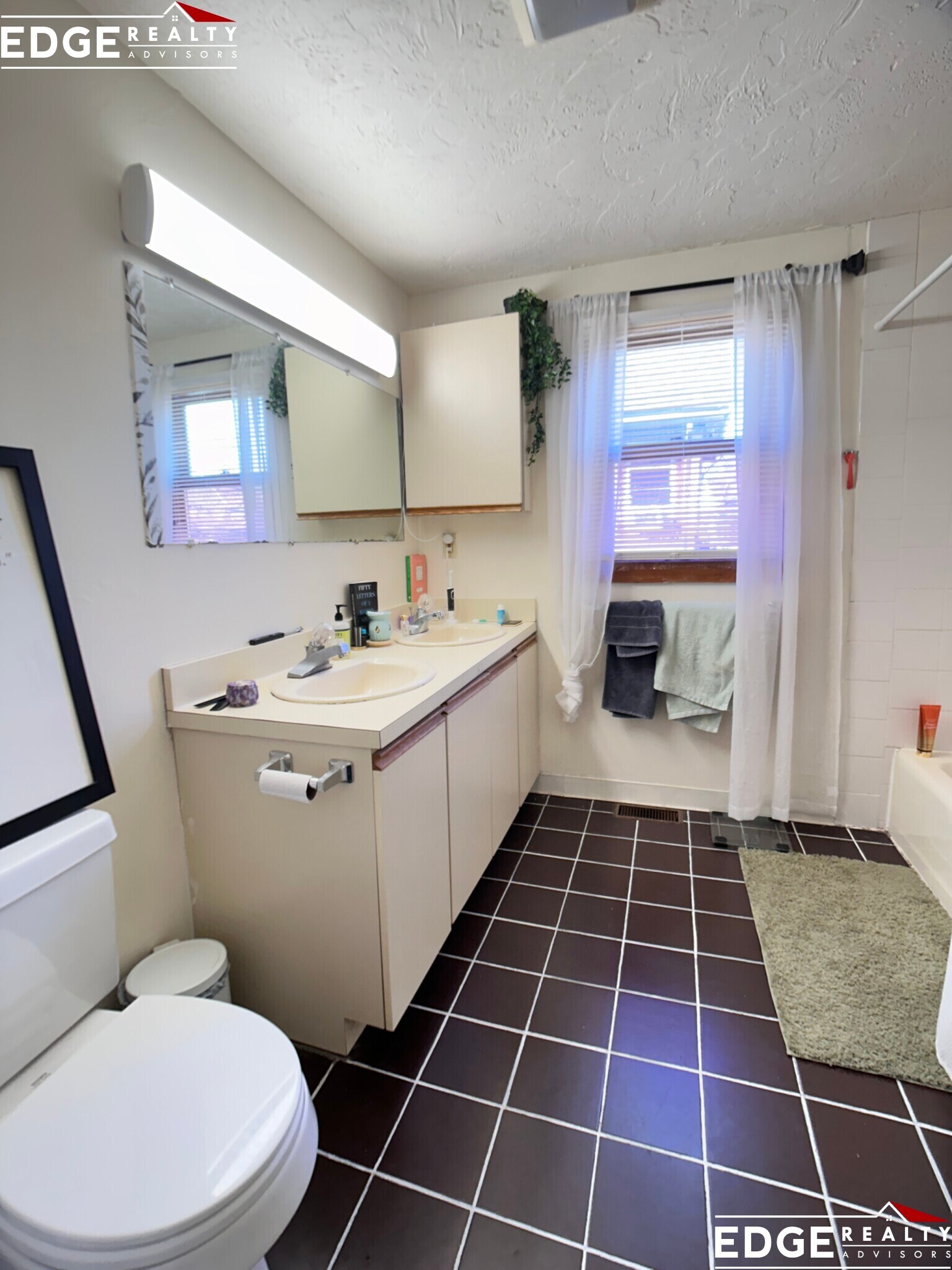 Building Photo - 41 Ashford St