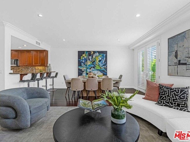 Building Photo - 143 N Arnaz Dr