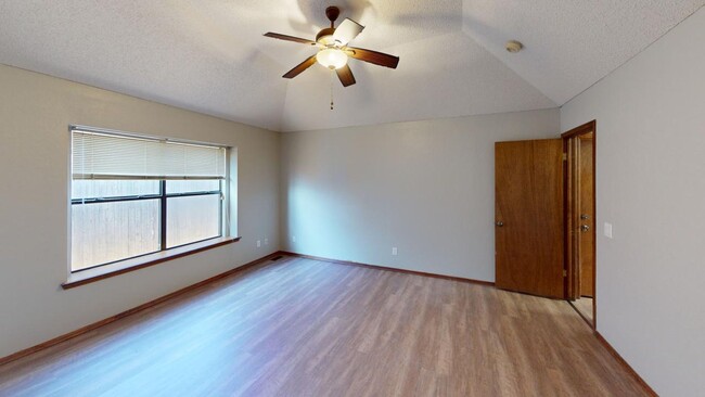 Building Photo - Northwest OKC 3 bed home