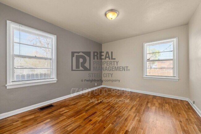 Building Photo - 909 W Evans Ave