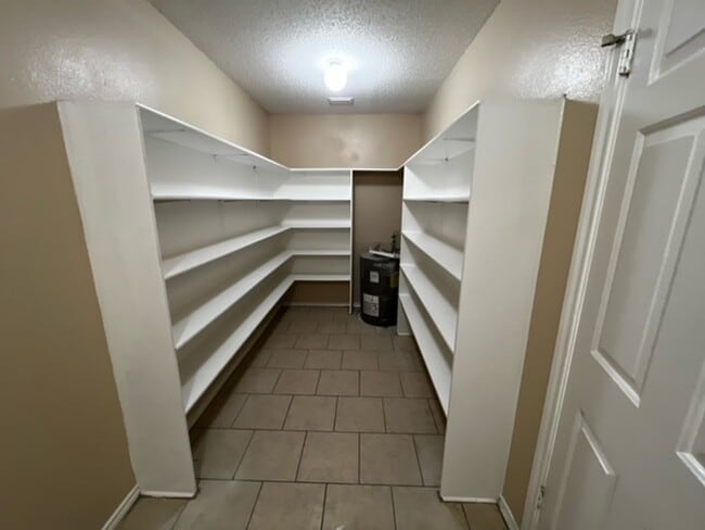 Building Photo - 7714 Red River Bay
