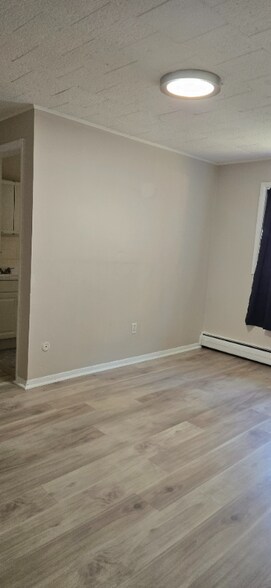 Building Photo - 61 Vanderburgh Ave
