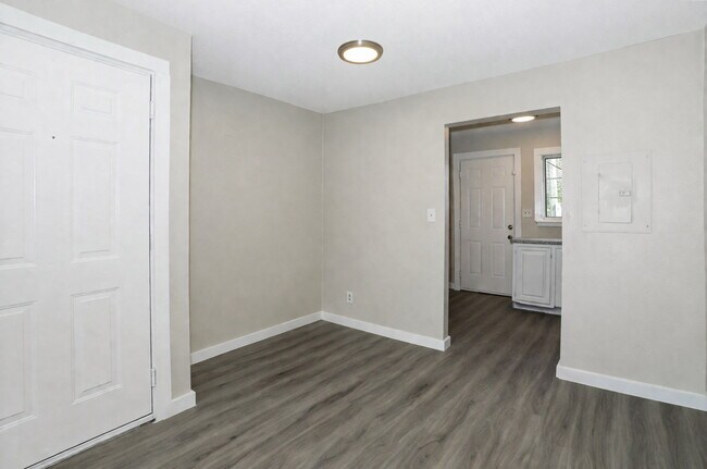 Building Photo - Limited-Time Offer: Move In by May 31, 2026 & Get Your 3rd Month FREE!