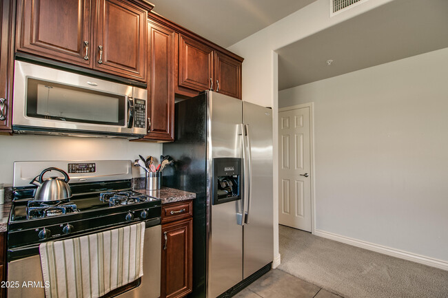Building Photo - 5350 E Deer Valley Dr