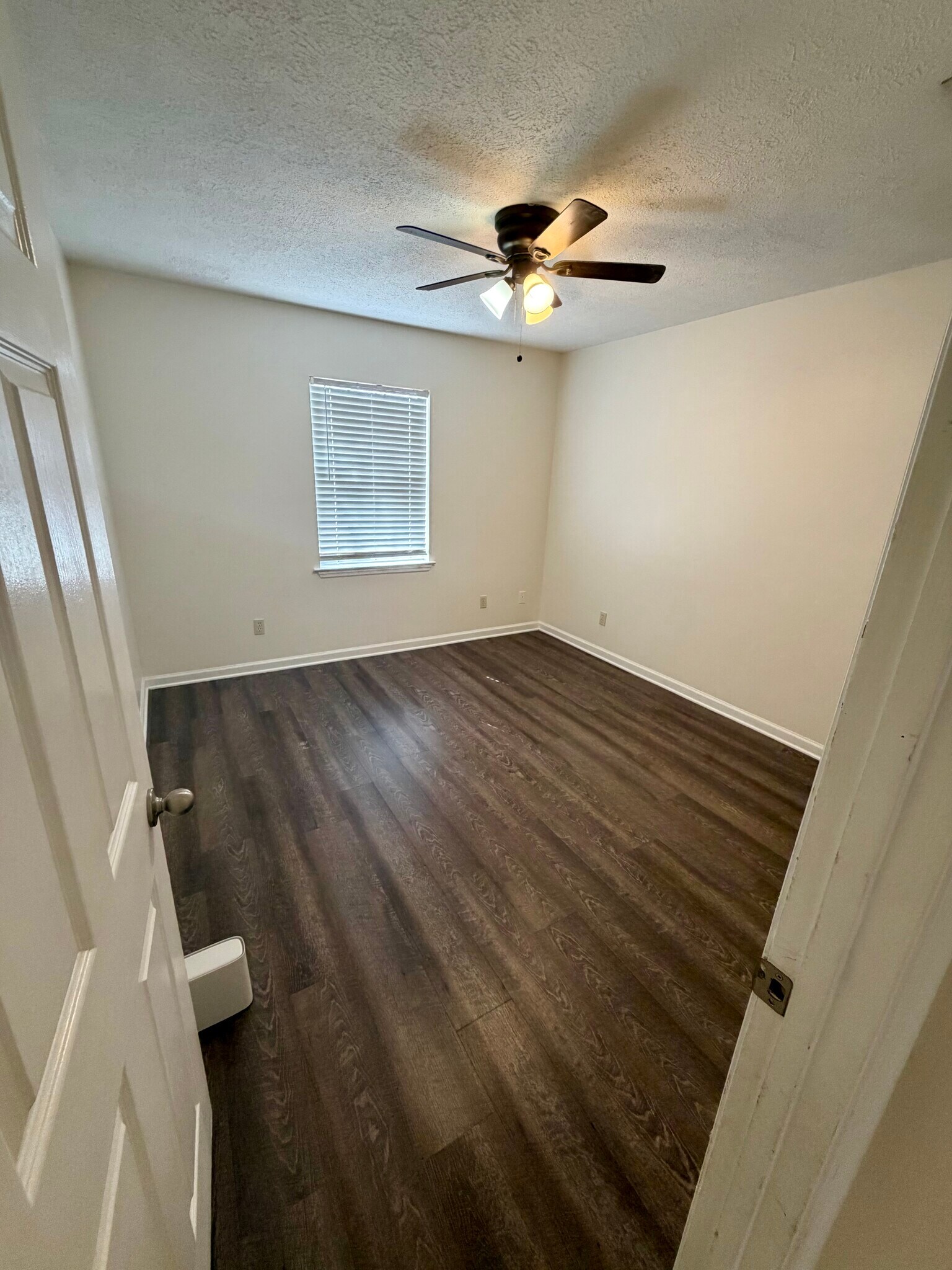 Guest bedroom - 6224 Sunset Ave